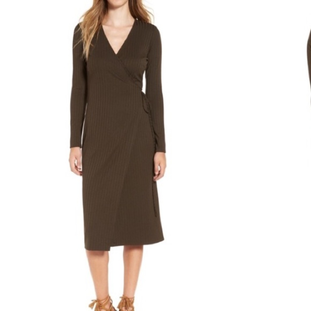 ASTR Wrap Midi Dress in Green